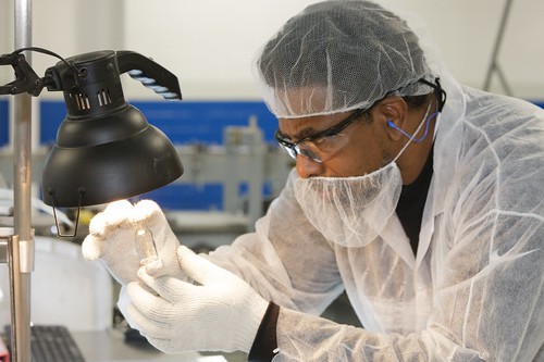 1J0J3892-M 1J0J3892-M