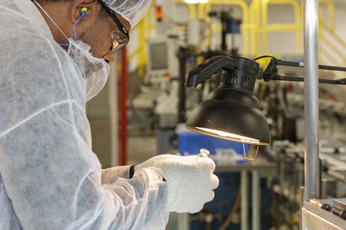 1J0J3895-M 1J0J3895-M